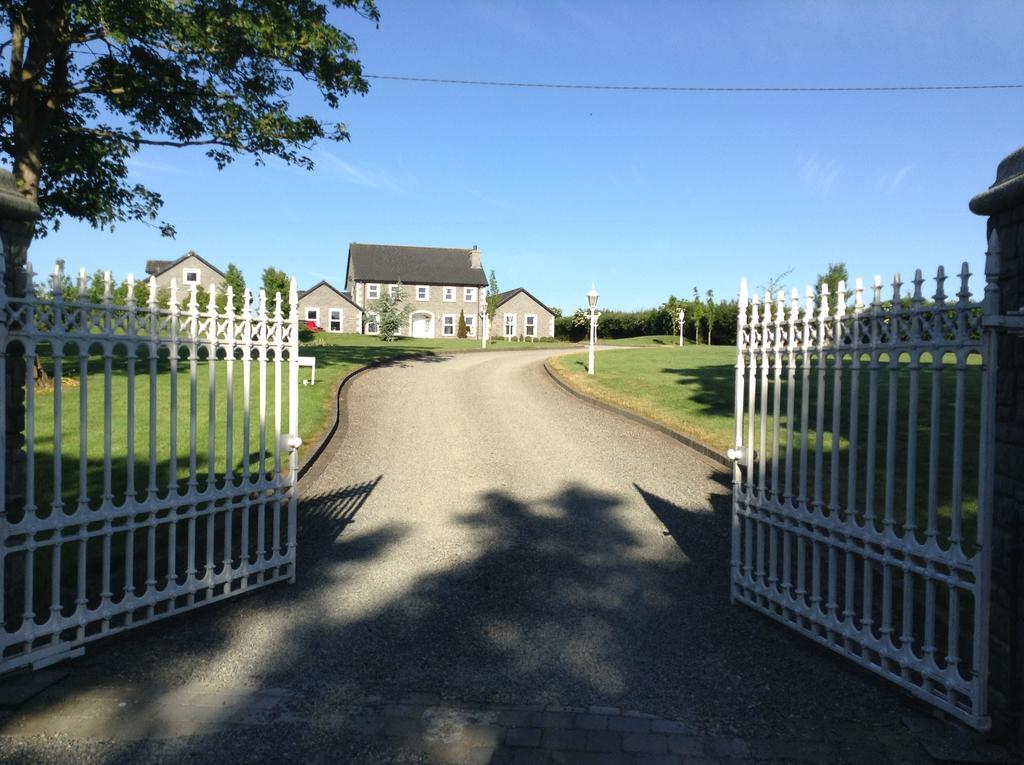 Deeside Manor Bed and Breakfast Stabannan Εξωτερικό φωτογραφία